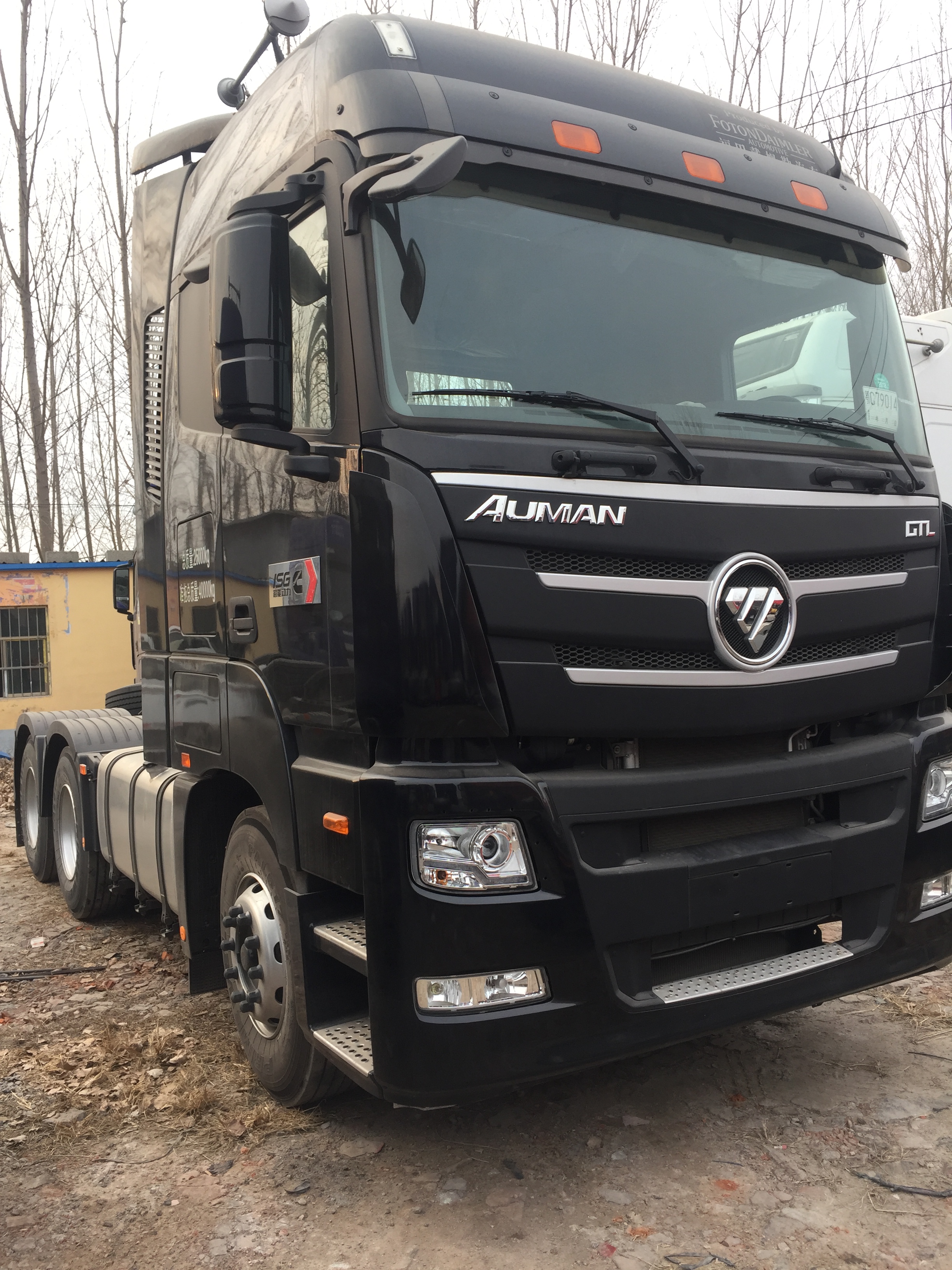 歐曼國(guó)五460馬力牽引車庫(kù)存出售